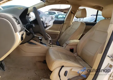 2006 Volkswagen Jetta 2.5 Option Package 1 z USA, uszkodzony, nr VIN 3VWSG71K86M761052